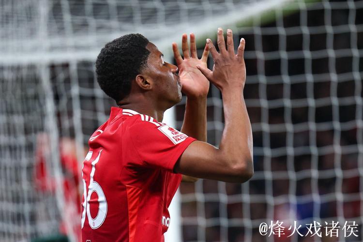 詹俊:阿莫林改打442风险过高,本场尝试未见成效 詹俊:阿莫林改打442风险过高,本场尝试未见成效