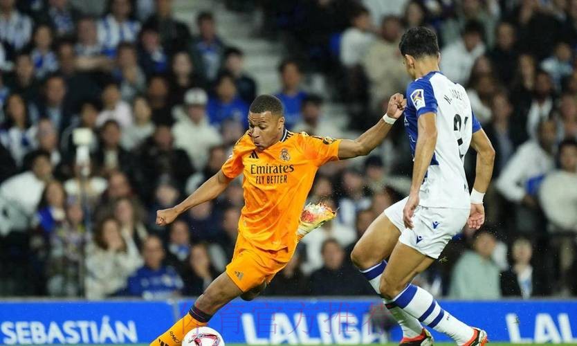 西甲-8分钟连丢3球!皇马4-4黄潜 索尔洛特大四喜